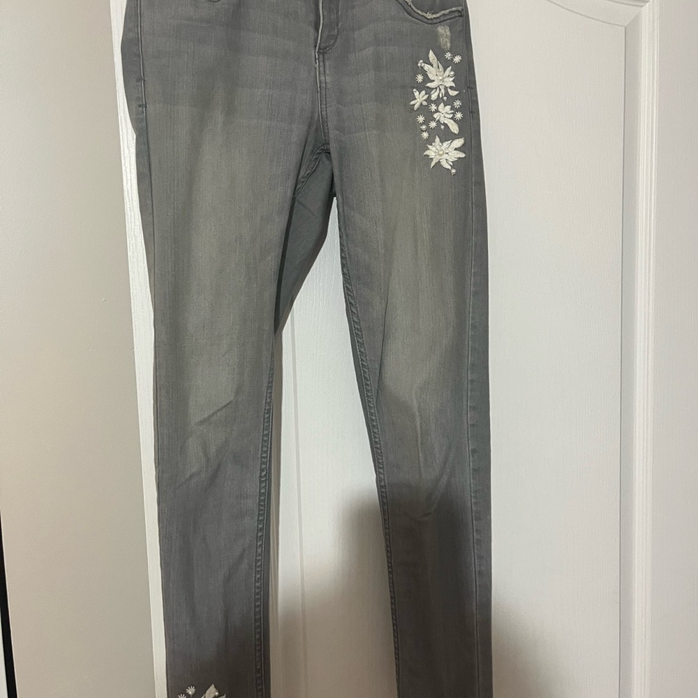 Zara Gray Skinny Jeans with White Floral and Pearl Detail